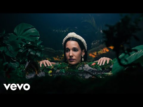 iLe - (Escapándome) de mí (Official Video)