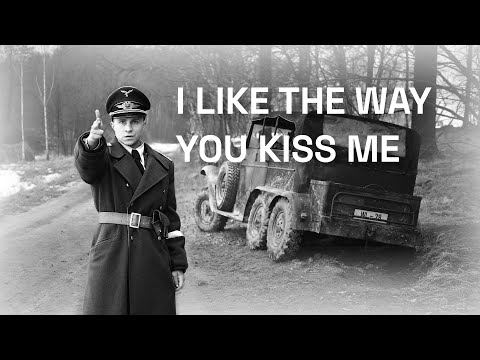 Der Hauptmann [The Captain] - I like the Way you kiss me