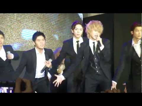 120113 ZE:A - Heart For 2 Remix at Glorietta