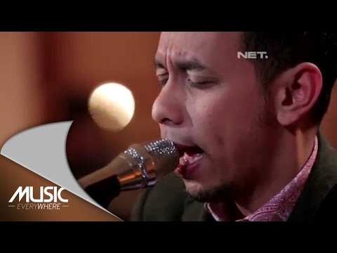 Pongki Barata - Maaf ( Jikustik  Cover) (Live at Music Everywhere) *