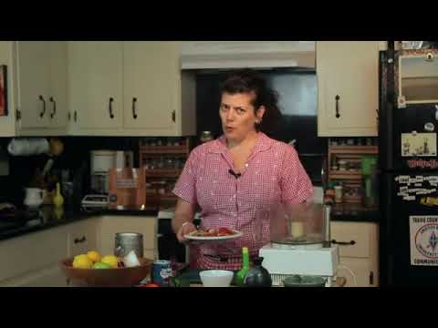 How to Make Traditional Mexican Salsa