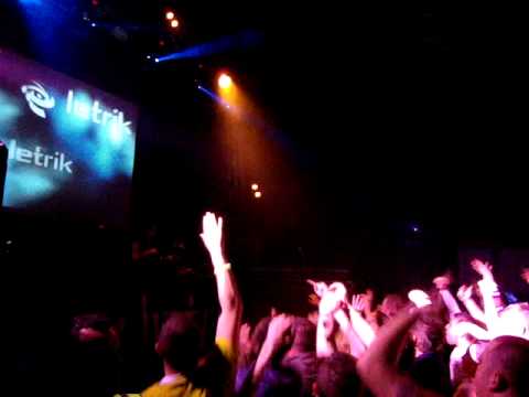 Lisa Lashes LIVE @ Button Factory 11th of March 2011 p2