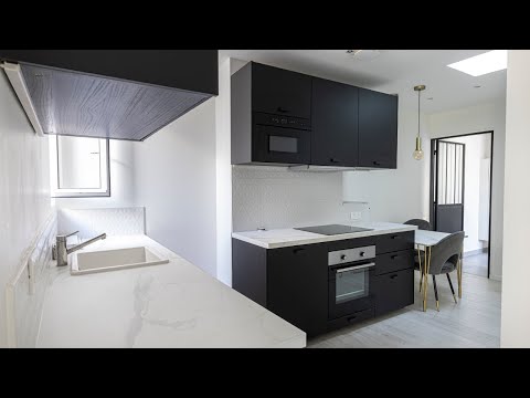 Appartement palier de 70m2 sous les toits de Paris dans le 9eme arrondissement