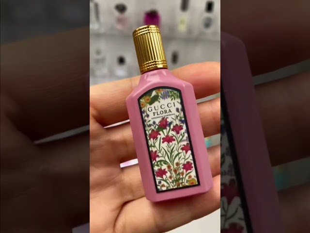 Vídeo relacionado con Set de regalo de viaje mini de 4 piezas para mujer de perfume Gucci variedad | Hermosa Magnolia + Hermosa Gardenia + Hermosa Orquídea + Hermosa Jazmín