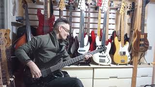 Video thumbnail for Vintage Japanese Bass Guitars: Ibanez Roadstar RB885 1985 #bass #electricbass #ibanez #bassguitar by Bass Japan Direct