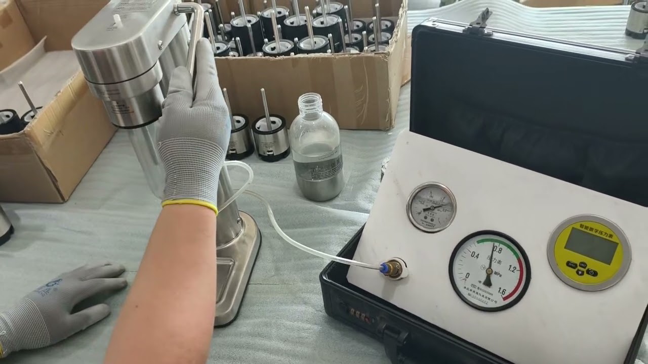 Pressure test for soda maker quality control