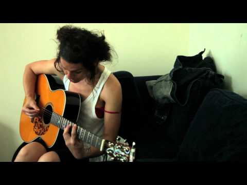 Jesca Hoop- Murder of Birds (Sleepover Shows)