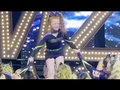 Poor elcee yes I made this⚠️FLASHES