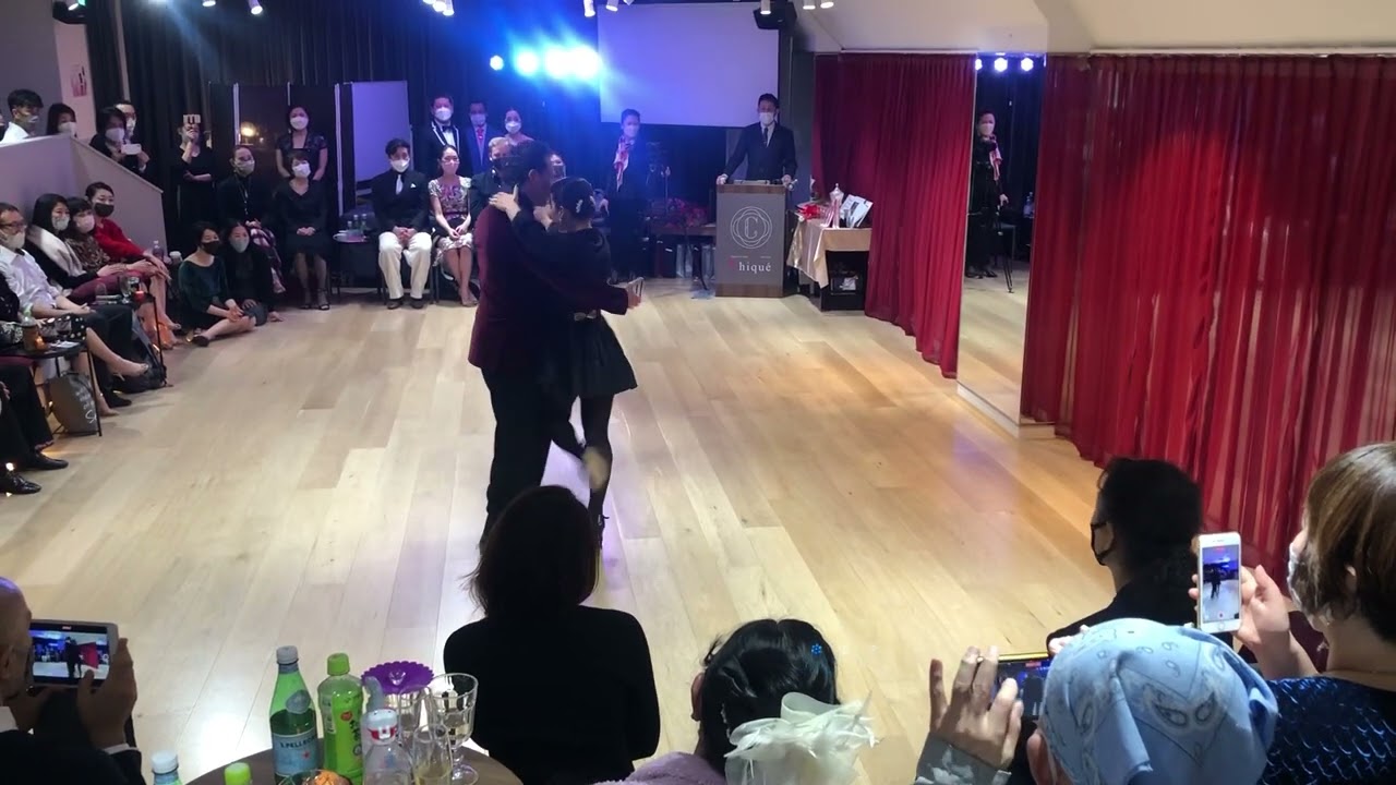 Alvaro Salas & Julieta Cappiello - "Uno"