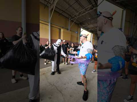 Wie NASS ist das Terrifier Haunted House bei Halloween Horror Nights?! 🤿 #terrifier #arttheclown ...