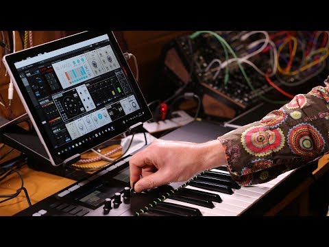Keyboard Controller - Native Instruments S49 MK2 - Image 2