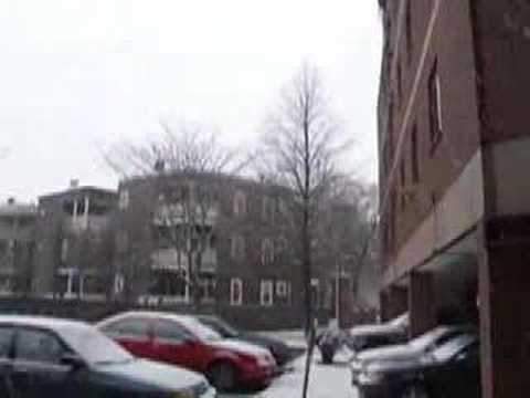 Last snowfall of 2006 in Somerville, MA
