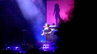 Jill Scott LIVE in Philly - &quot;Hear My Call&quot;