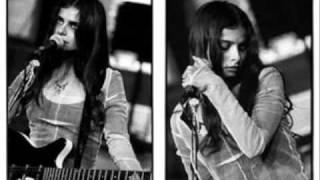 Mazzy Star Live &#39;90 - Be My Angel +When You Were Young(1st of 3 YT versions)