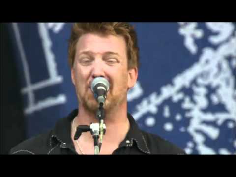 Queens Of The Stone Age - Little Sister @ Rock Werchter 2011