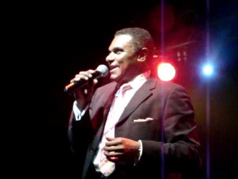 José Alberto "el Canario"-Medley (Luna de Miel, Maniático,Muera el Amor,Nada se compara contigo)