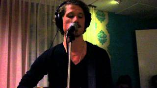 Robin Borneman - Blue Valentine (Tom Waits cover)