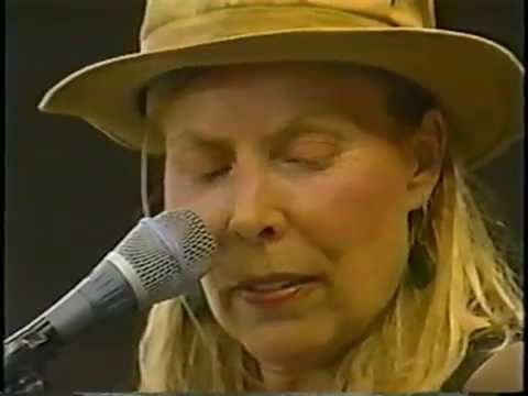 Joni Mitchell - A Day In The Garden | Yasgur's Farm | Aug, 15 1998