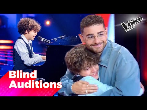 Davide ci emoziona con "Esseri Umani" di Mengoni | The Voice Kids Italy Blind Auditions