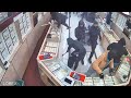 Robbers Steal 1 7 Million Worth Of Jewelry In 70 Seconds