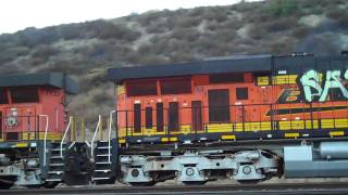 preview picture of video 'The Chase (3 of 4) BNSF freighter led by #7733 at Swarthmore Canyon.mp4'