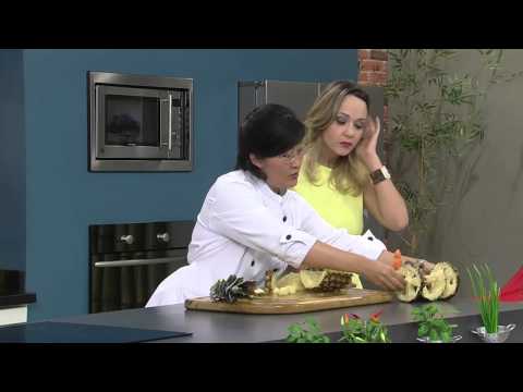 Mulher.com 05/11/2014 - Escultura com Abacaxi por Suzana Ishizaki