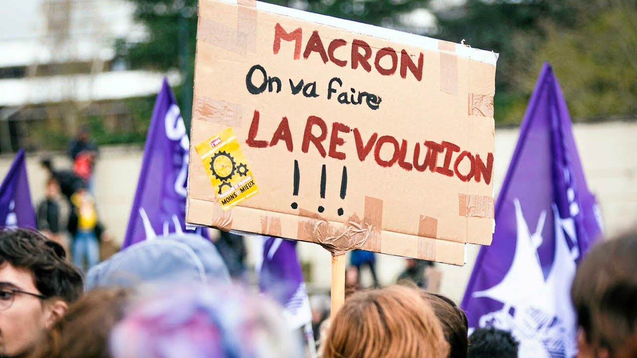 Une défiance toujours plus forte des Français vis-à-vis du système politique ?