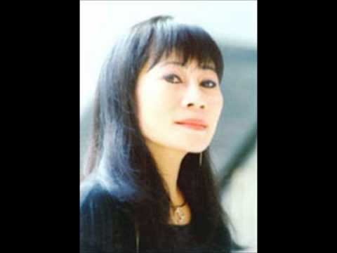 Thể hiện bởi Lê Dung