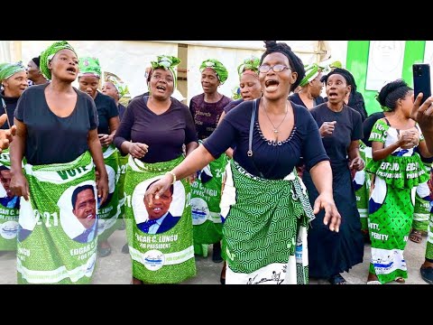 The PF women's Choir is amazing