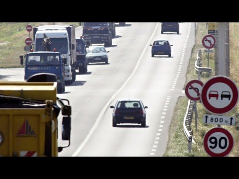 Vitesse limitée à 80 km/h : "C'est une réflexion en cours"