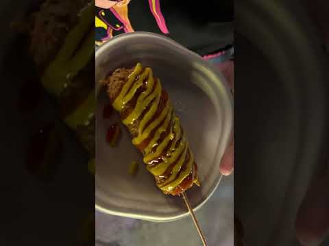 Coisas que comi na Zomalândia!PARTE 1 #corndog #donuts #teokbokki