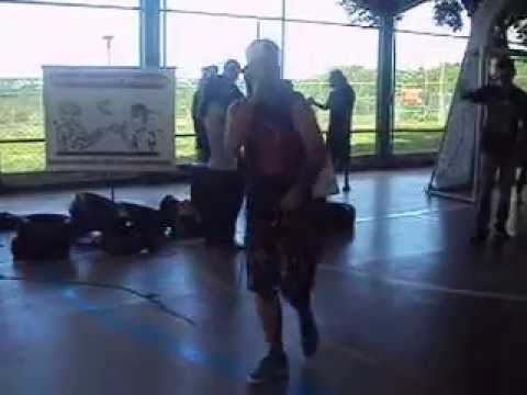 Batalha do Neurônio no JK Candangolândia - MC Nenzin x MC Dejah - Semifinal - Primeiro Round