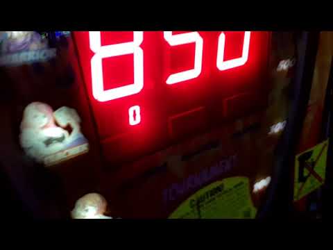 tia trains to box Charlie zelenoff boxing machine punch #boxingmachine