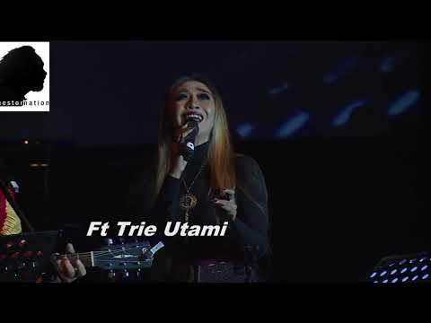 Konser Ivan Nestorman feat Trie Utami di Pusat Perfilman Usmar Ismail, Kuningan ( cuplikan)(2)