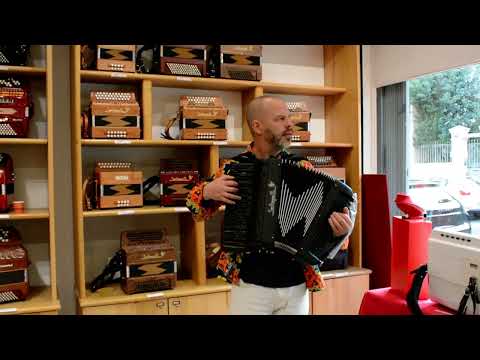 Fixi teste le nouveau Saltarelle Impulse à la Malle aux accordéon.