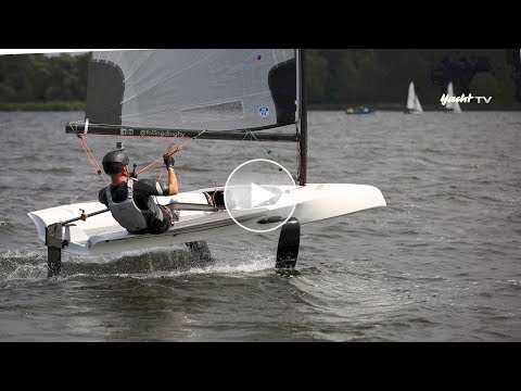 Diese Jolle hebt ab! Foiling Dinghy: Fliegen für Einsteiger und Fortgeschrittene