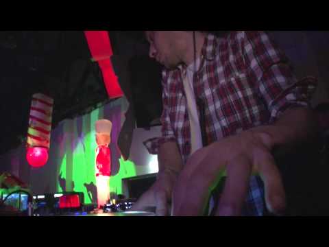 Loonyland am 05.03.11 mit YUKSEK, BORIS DLUGOSCH, VNNR und MAXCHERRY im Bootshaus