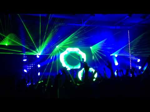 Luke Bond feat. Roxanne Emery - On Fire @ Aly & Fila, Sydney 2014