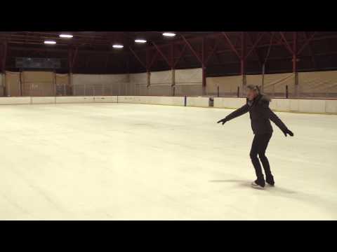 USFSA Basic Skills: 8B - Moving forward inside three-turn on a circle