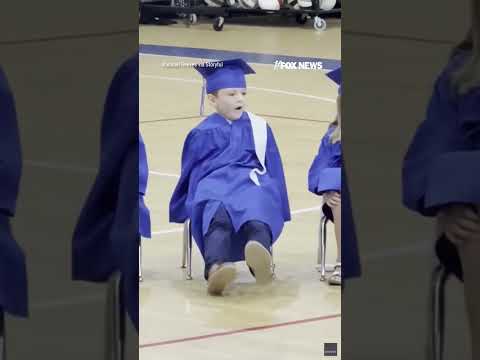 SEE IT: One grad turns quiet kindergarten ceremony into relatable internet moment #shorts #student
