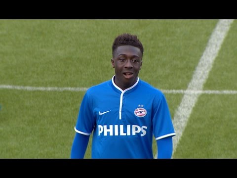 24-02-2015: PSV O17 - FC Volendam O17