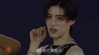 Download lagu Oopsy Daisy - PPKrit - WEIBO GALA 2025 Weibo Cultural Exchange Night mp3 Download lagu Oopsy Daisy - PPKrit - WEIBO GALA 2025 Weibo Cultural Exchange Night mp3