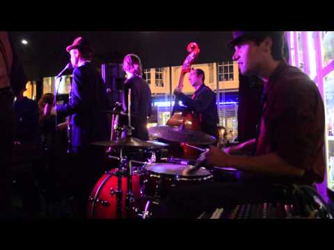 Zoot Zazou - Puttin' on the Ritz @ The Mesmerist (2013)