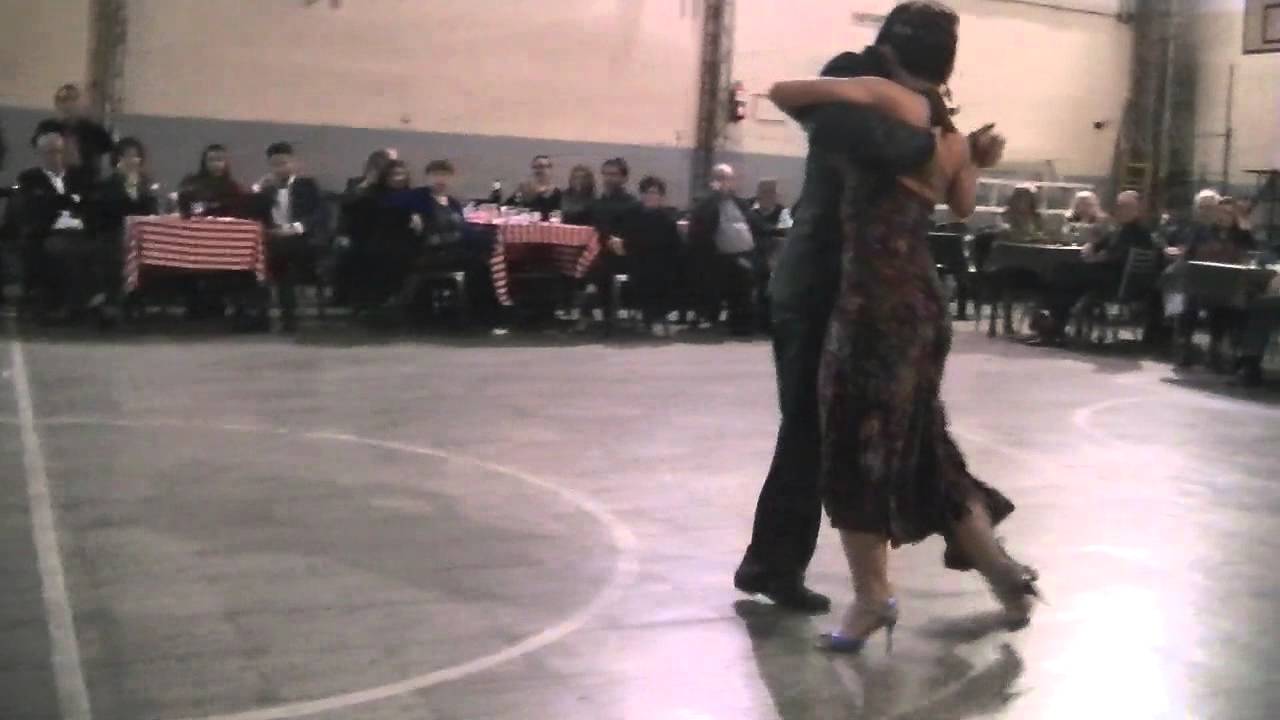 Antonella Saragó & Ariel Manzanares en Milonga Malena Sunderland Club (3)