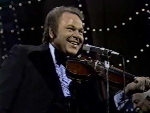 ROY CLARK plays 'Foggy Mountain Breakdown' & 'Orange Blossom Special' - EVENING AT POPS (PBS; 1976)