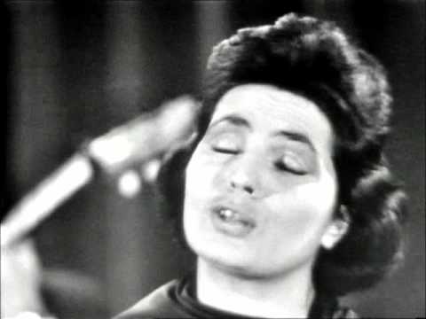 Amalia Rodrigues - Ai Mouraria (Amadeu do Vale - Federico Valreio)
