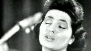 Amalia Rodrigues - Ai Mouraria (Amadeu do Vale - Federico Valreio)