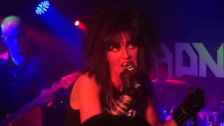 Lizzie and the banshees - nicotine stain