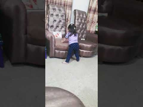 Long Lachi Dance| Ezzah's fav song| Dancing |Cute Baby Ezzah