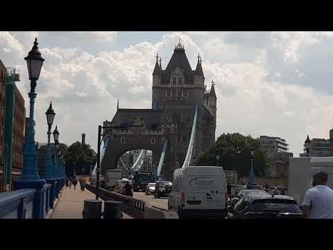 Multiply Stations turn out for a 5+ Pump fire.  - (Incident unknown) #london #londonfirebrigade #uk
